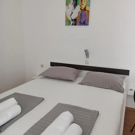 Apartman Nada *